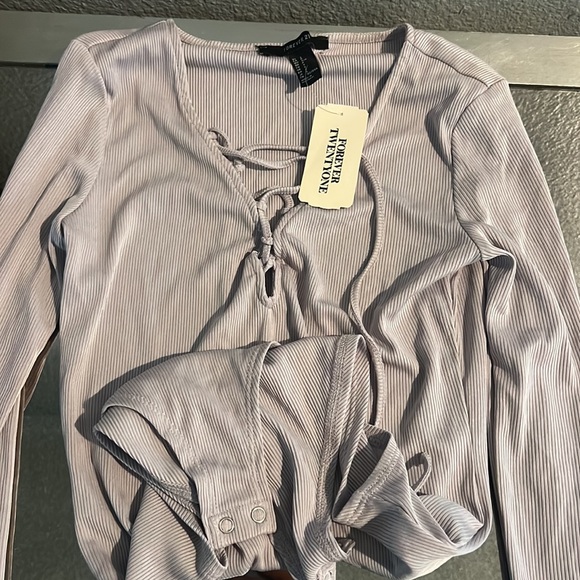 Top - Picture 2 of 2